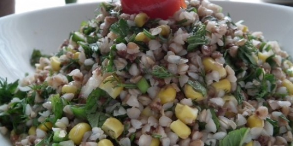 Karabuğday Salatası
